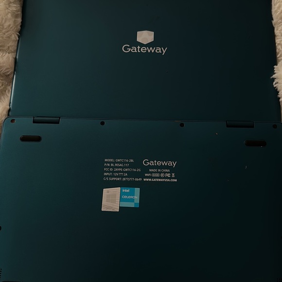 Gateway 11.6" Touchscreen 2-in-1sLaptop, IntelCeleron ProcessorN4020,4GBRAM,64GB - Picture 12 of 14